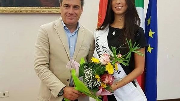 Il sindaco Massimo Seri con Chiara Mancini