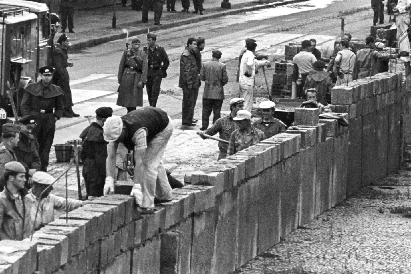 La costruzione del muro di Berlino
