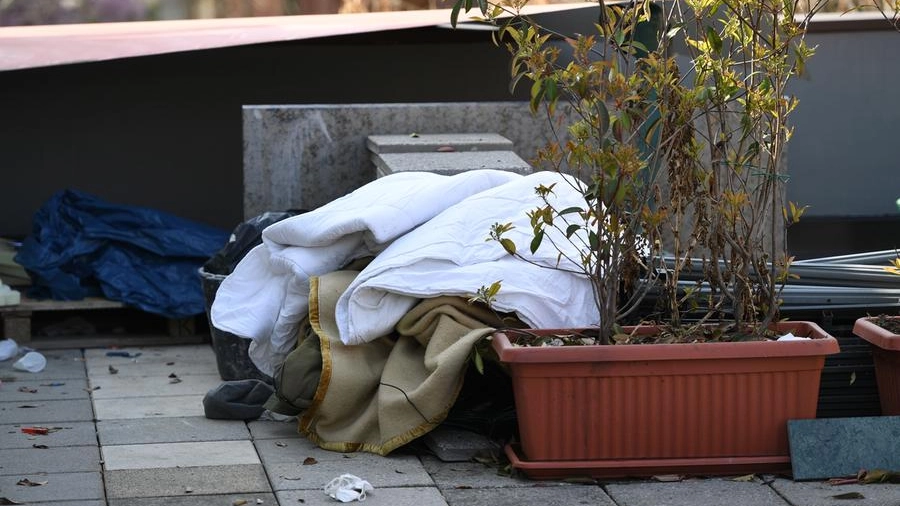 Modena, senzatetto morto per un malore alla Sacca