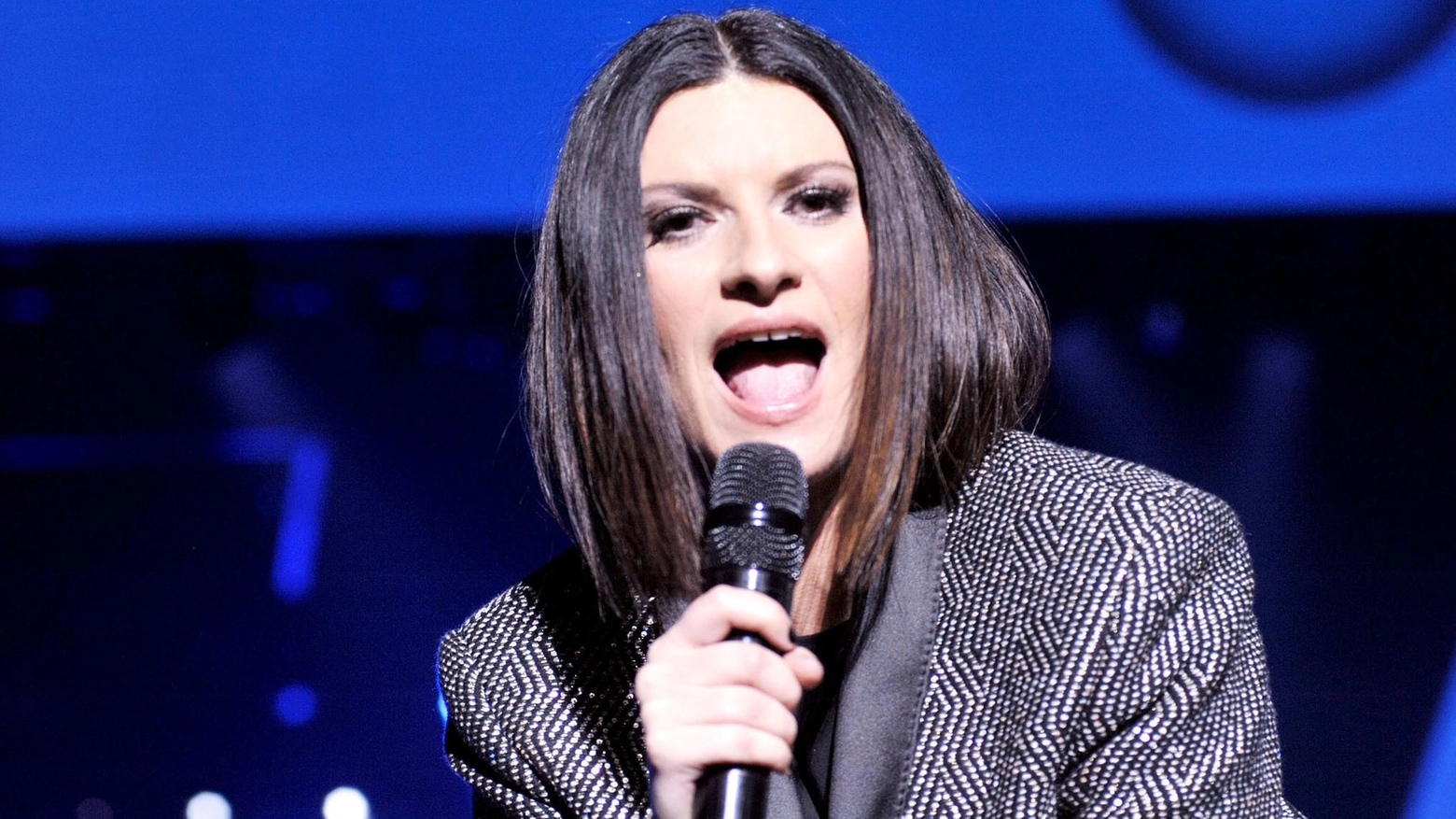 Laura Pausini canta a Solarolo,  ecco come ritirare i biglietti
