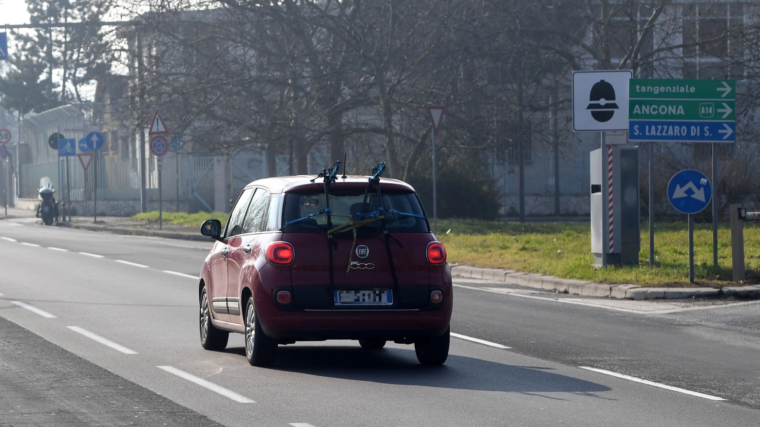 L'autovelox in via Stalingrado a Bologna (Foto Schicchi)