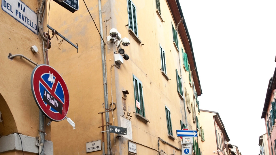 Il fittone mobile (abbassato) tra via Pietralata e via del Pratello