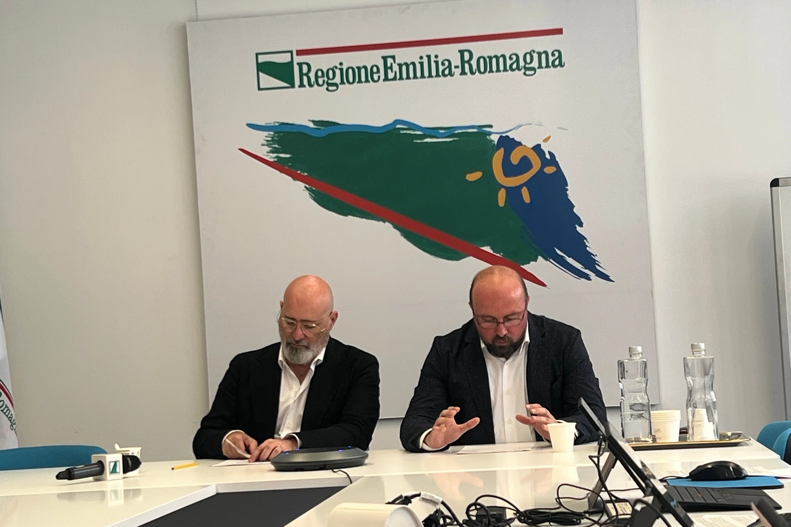 La conferenza stampa con il presidente Stefano Bonaccini e l'assessore Igor Taruffi