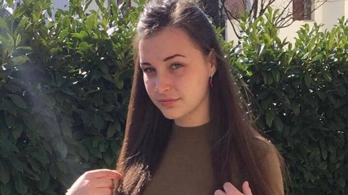 Daria Teodora Rotaru, 19 anni, morta in un terribile incidente poco fuori Bologna