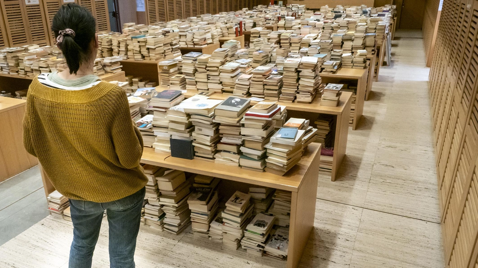 Biblioteca devastata  Sala Ragazzi spazzata via  "Vogliamo farla rinascere"