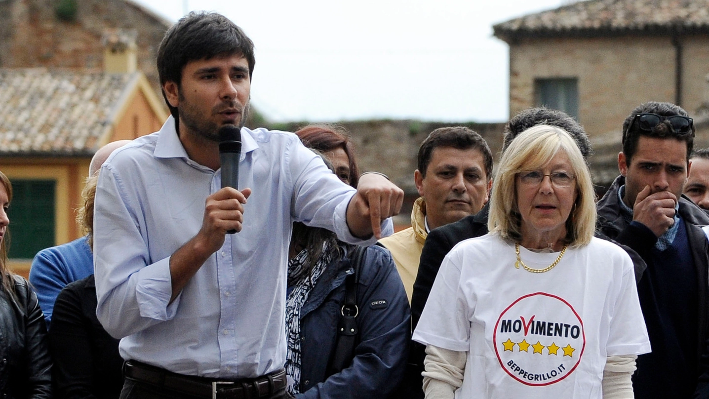 Il deputato del Movimento Cinque Stelle  Alessandro Di Battista con Carla Messi (foto Calavita)