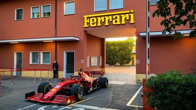 La Ferrari di Leclerc a Maranello