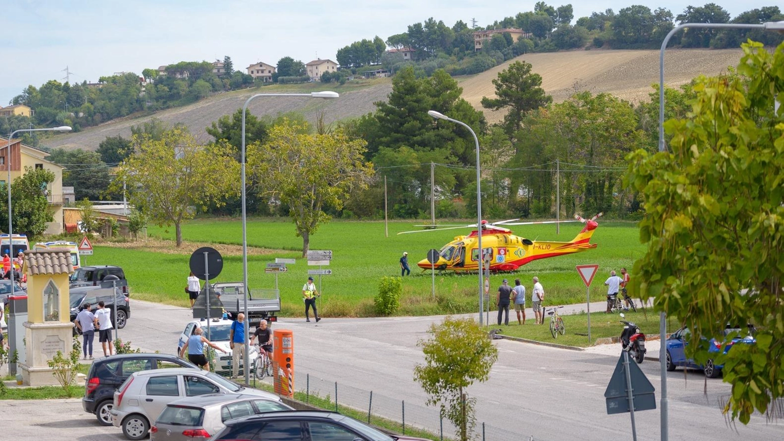 

Scontro tra auto e moto a Ostra: 66enne ferito dall'eliambulanza