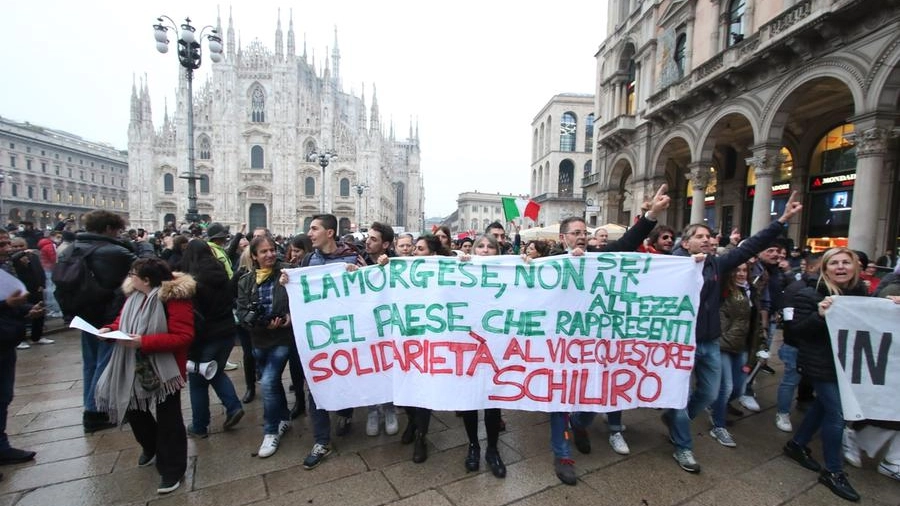 La manifestazione no Green pass di Milano