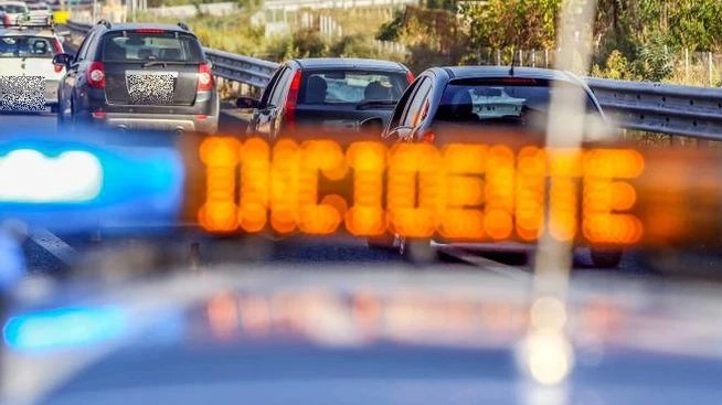 Giornata di traffico sostenuto subito condizionata da rallentamenti sull’autostrada per incidenti a Padova Est e sul Passante di Mestre