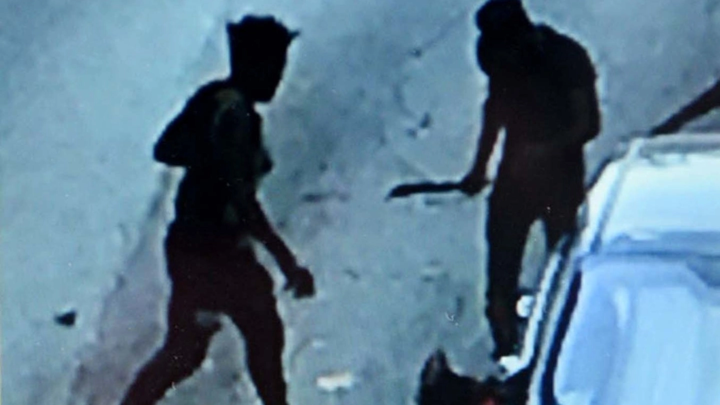Un fermo immagine del video sul tentato omicidio di via Oroboni del 30 luglio 2018