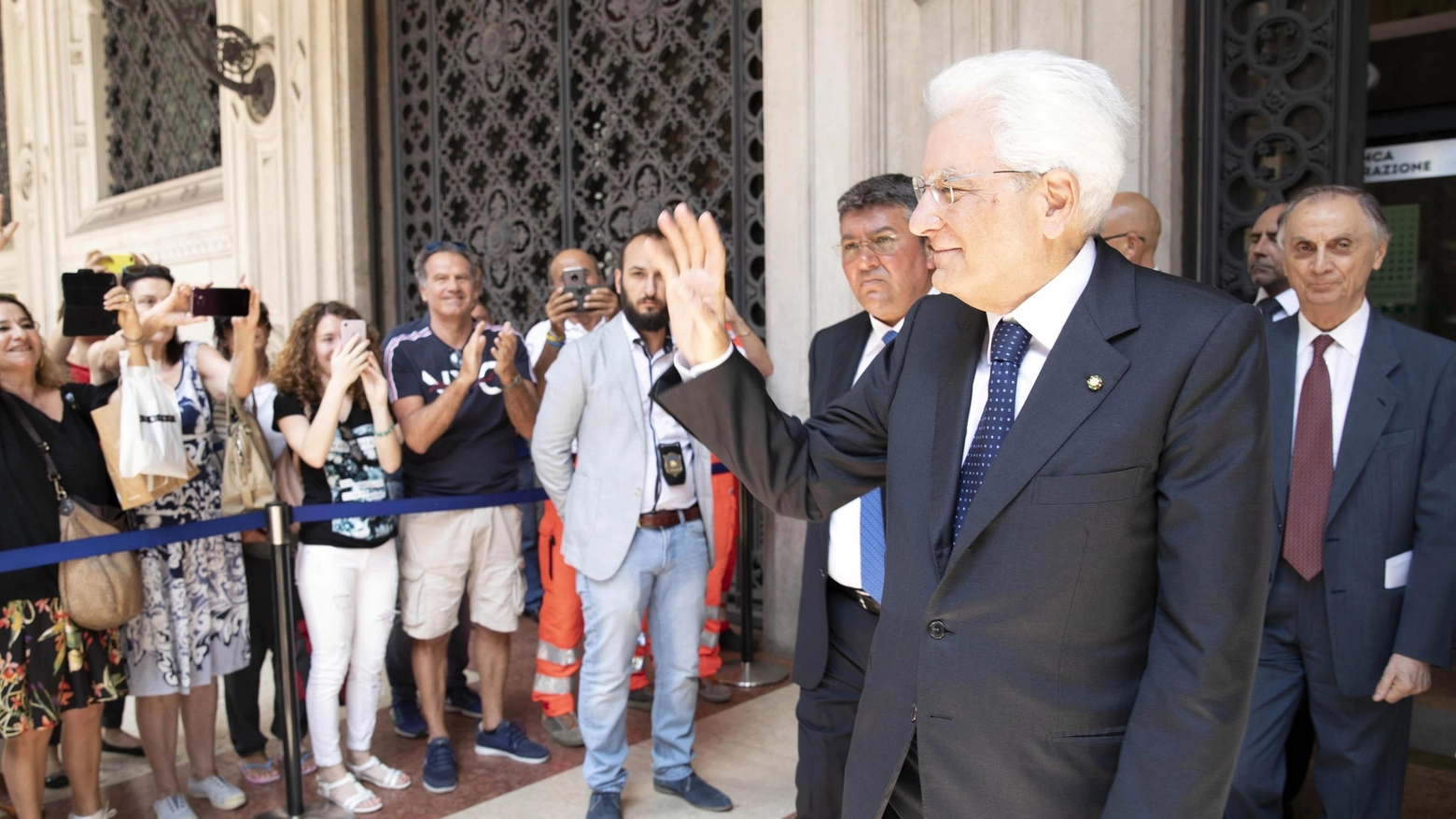 Mattarella lascia Bologna dopo il convegno alla Fondazione Carisbo (Ansa)