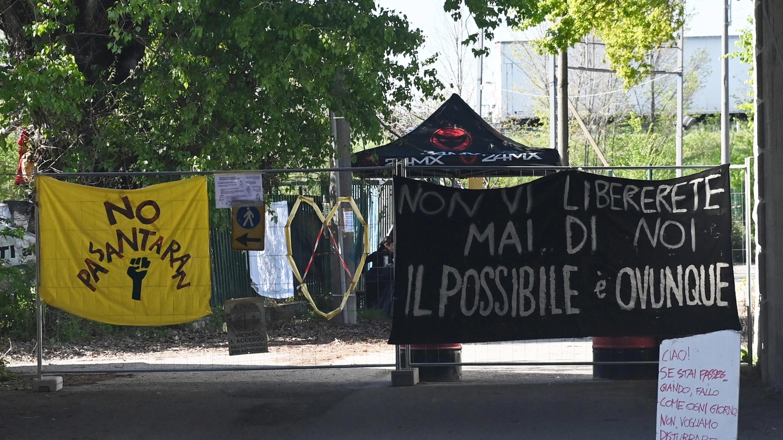 Occupazione in via Agucchi  Attivisti contro il Passante  Presa un’ex concessionaria