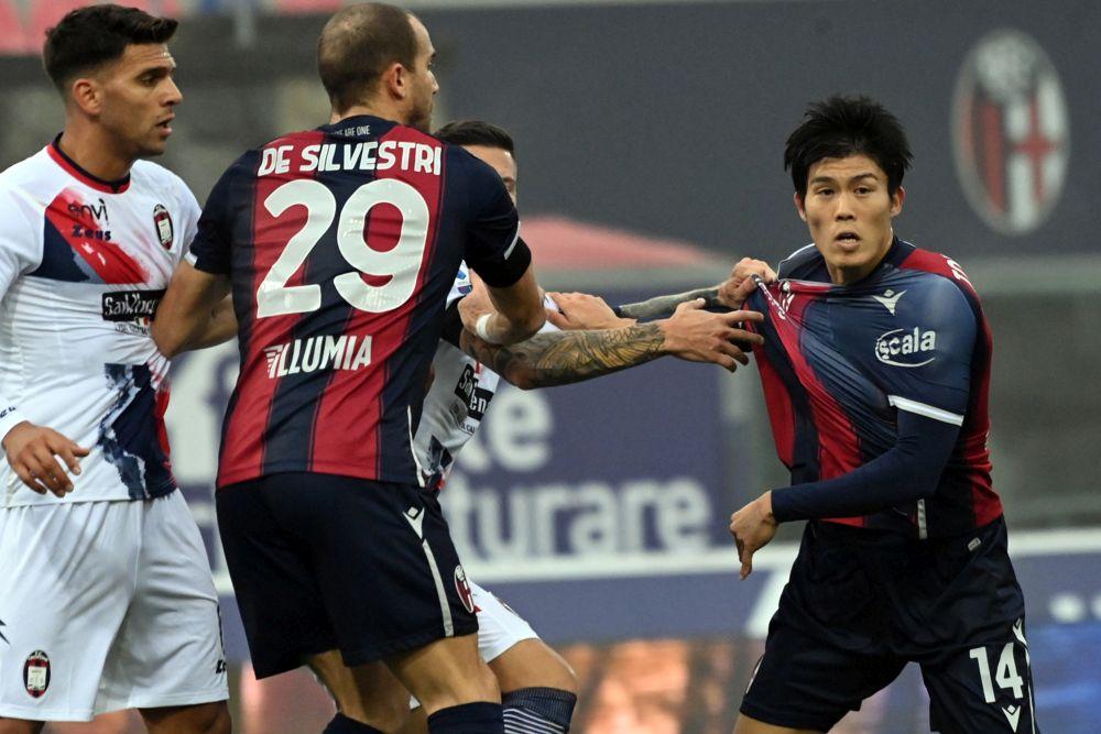 Bologna Fc infortunati Hickey, Dijks e Tomiyasu quasi pronti al rientro