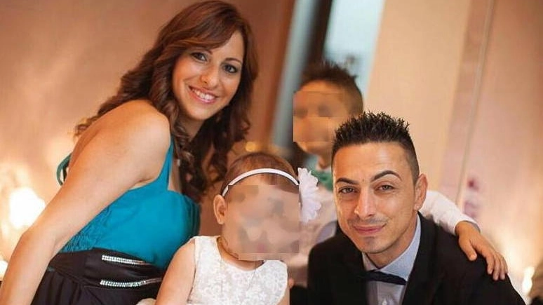 La famiglia Citro: i due bimbi, Milena e il papà Francesco, ucciso da un vicino di casa
