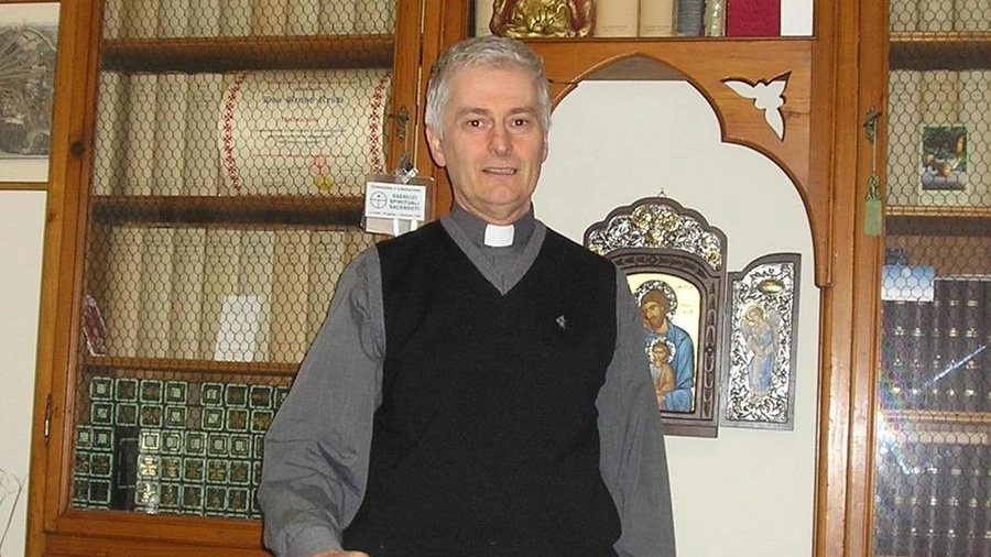 Don Bruno Resta, parroco di San Gabriele Arcangelo, è stato vittima dello stalking di una 