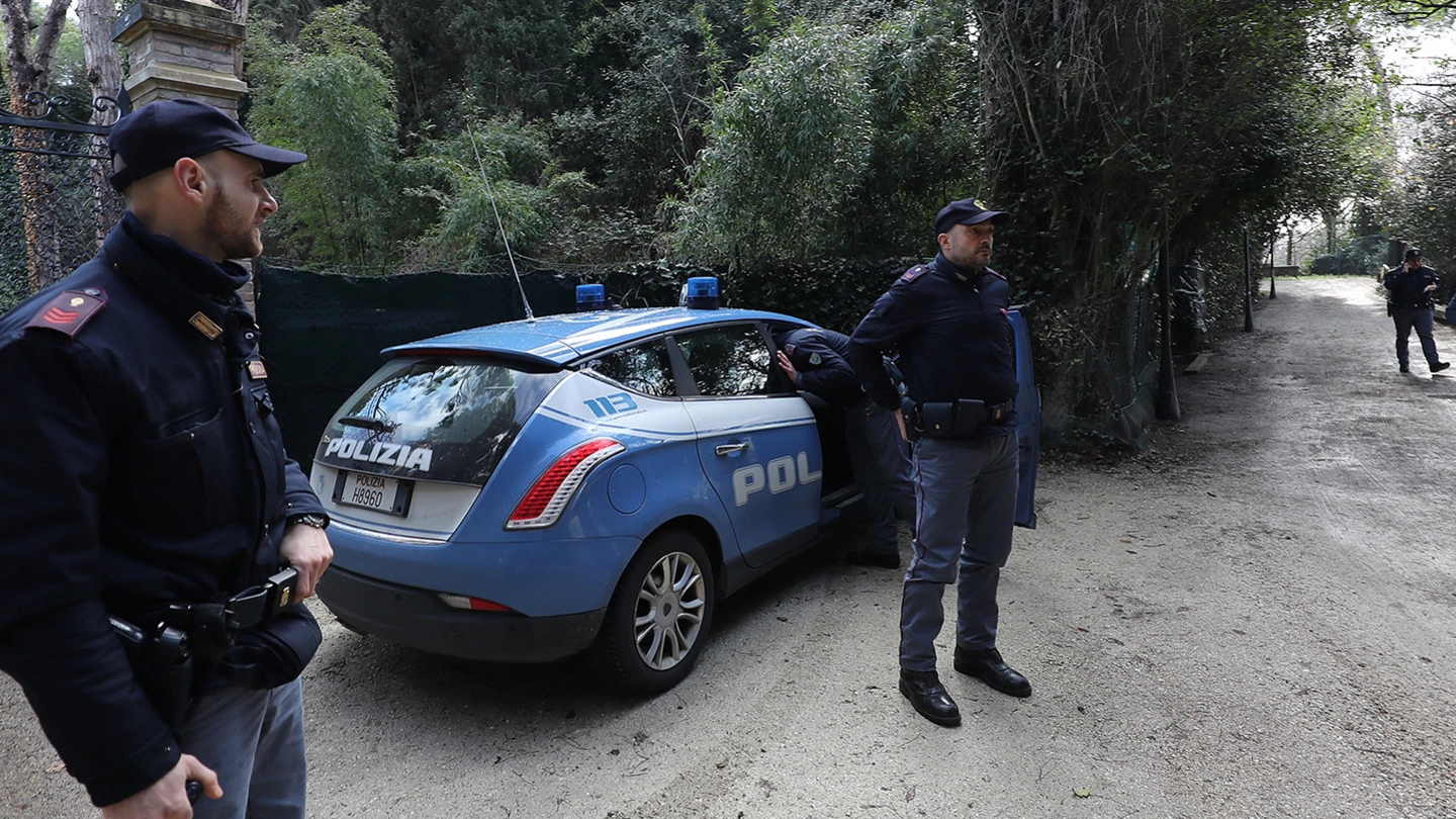 Controlli di polizia al Parco Miralfiore