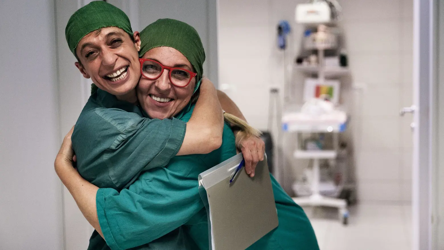 Maternità, sala operatoria, la mc Monika Pernjakovic (destra) e la ginecologa Keren Picucci (sinistra). Anabah, Panjshir. Afghanistan 2019 foto di Laura Salvinelli