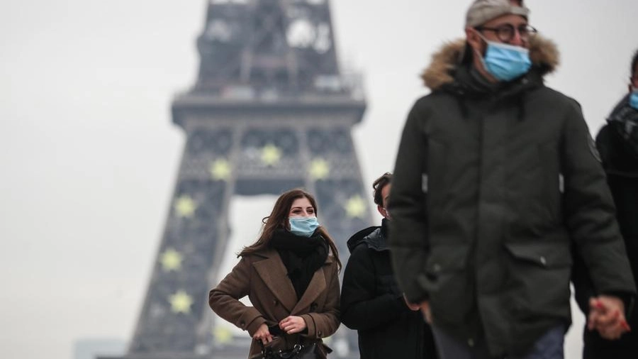 La Francia ha tolto l'obbligo di mascherine dal 2 febbraio