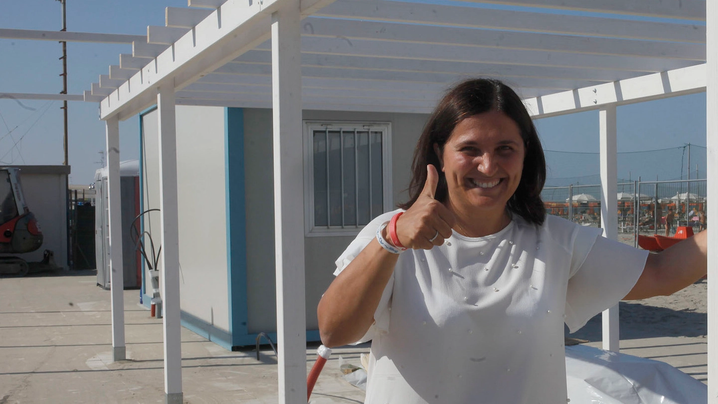 Punta Marina, il primo bagno per disabili in regione. "Realizzo il sogno del mio Dario"