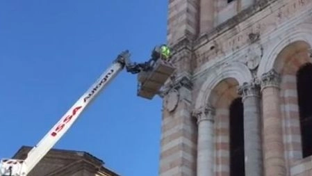 I controlli al campanile del Duomo di Ferrara