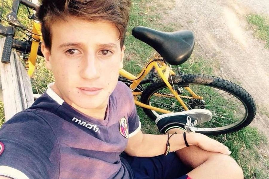  Davide Ferrerio, 20 anni, è stato aggredito per uno scambio di persona ad agosto