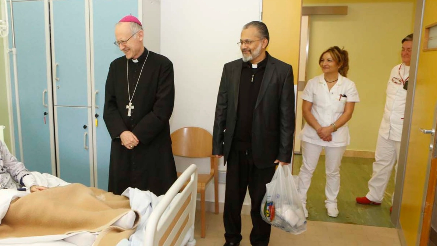 Imola (Bologna), il vescovo in ospedale (Foto Isolapress)