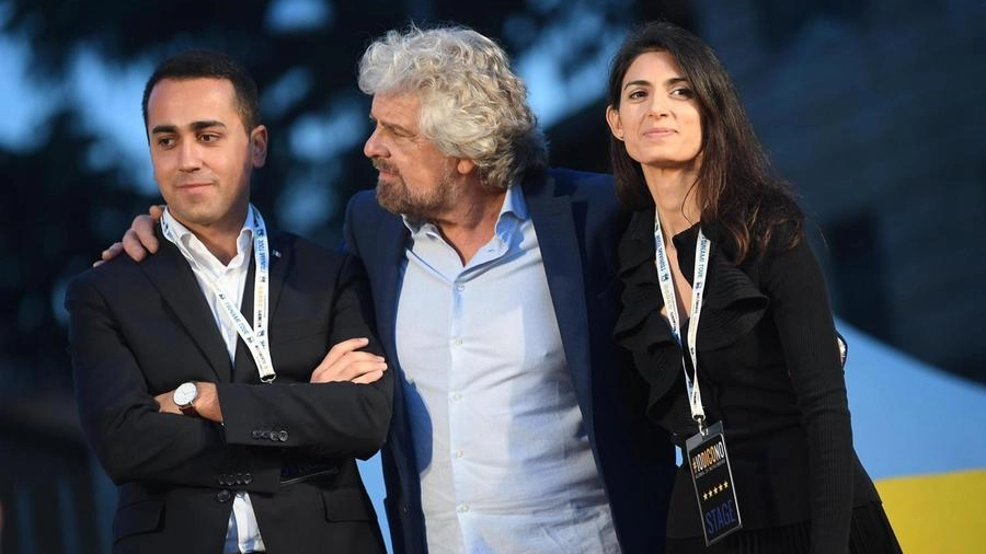 Luigi Di Maio con Beppe Grillo e Virginia Raggi (Ansa)