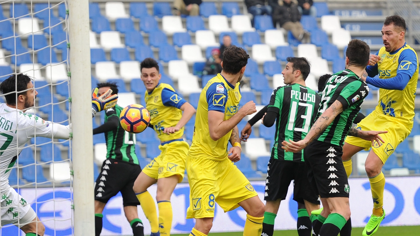 Pomeriggio da dimenticare per il Sassuolo, sconfitto al Mapei Stadium dal Chievo per 3-1
