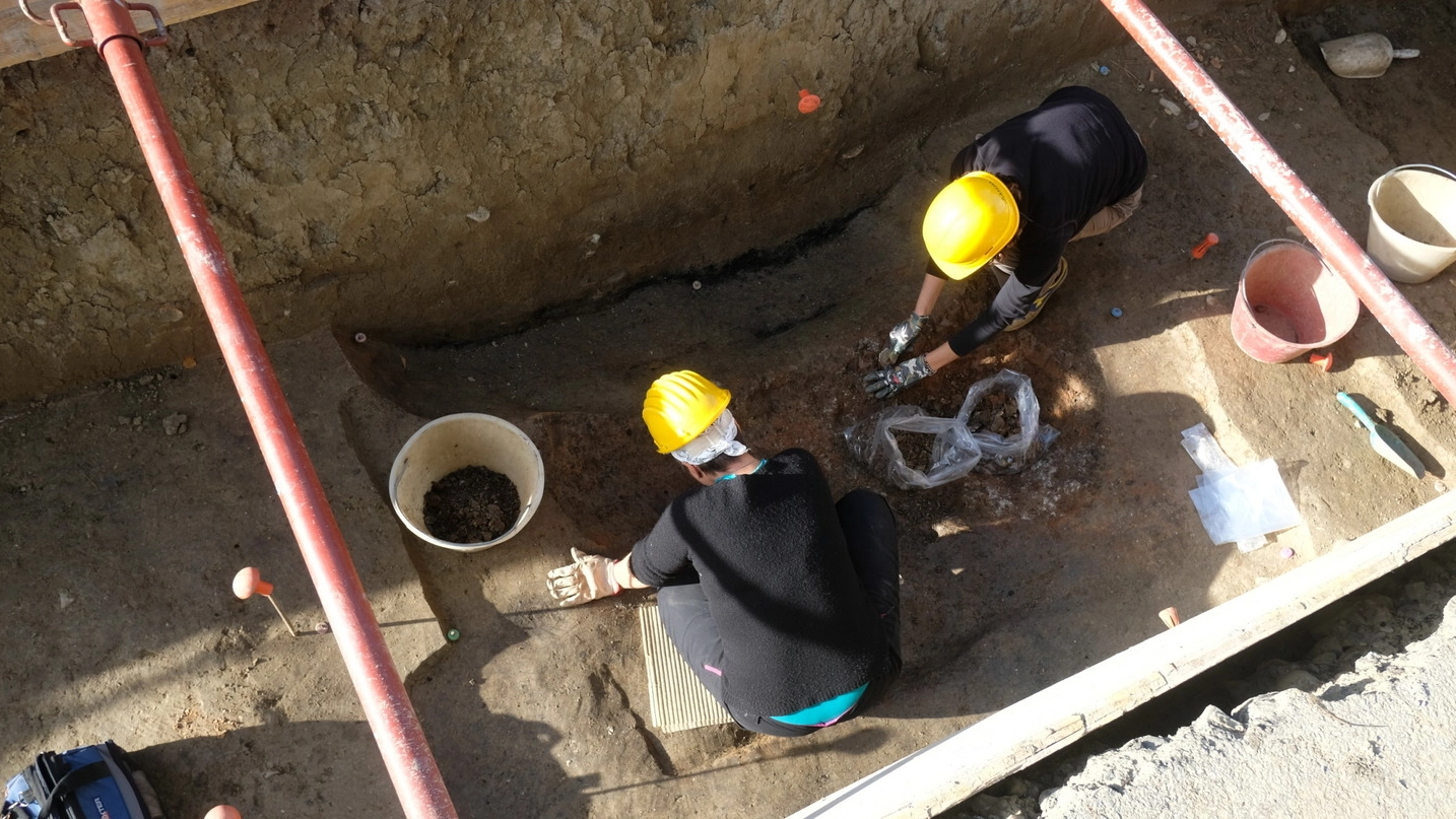 Gli scavi in piazzale della Vittoria (foto Frasca)