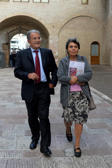 Morta Flavia Franzoni Prodi, le reazioni. Mattarella e Meloni: “Profondo cordoglio”. Schlein: “Tutto il Pd si stringe attorno a Romano”
