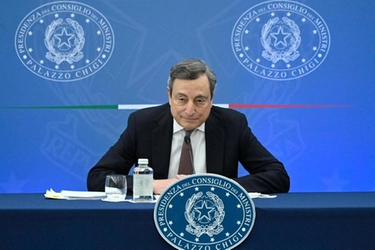 Draghi, la conferenza stampa. Dalla scuola al super Green pass: cosa ha detto il premier