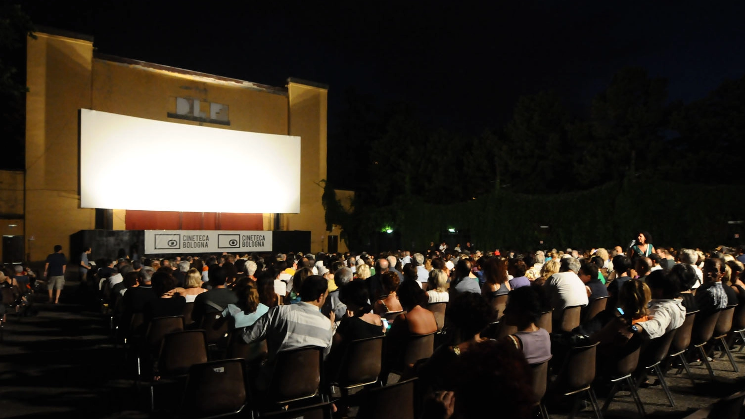 Continua la rassegna cinematografica all'Arena Puccini (Foto Schicchi)