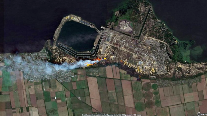 L'impianto di Portovaya, le immagini mostrano le fiamme del gas che viene bruciato (Ansa)