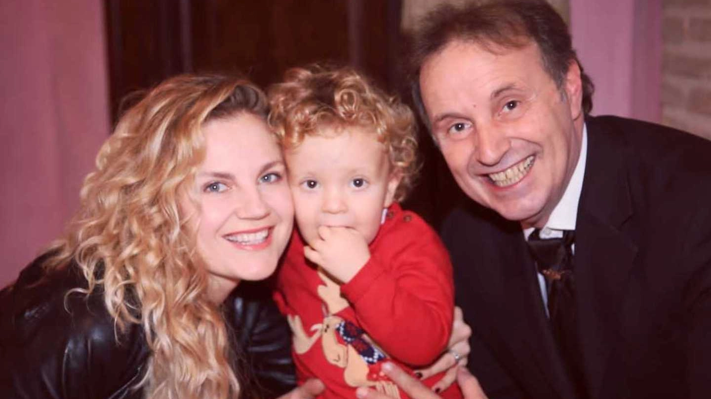 Paolo Cesari vive a Castiglione con la moglie Marina e il piccolo Federico