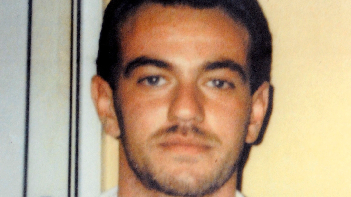 Roberto Mozzoni morì il 7 gennaio 2007 in Romania, dove venne travolto e ucciso dall’ex fidanzato della compagna