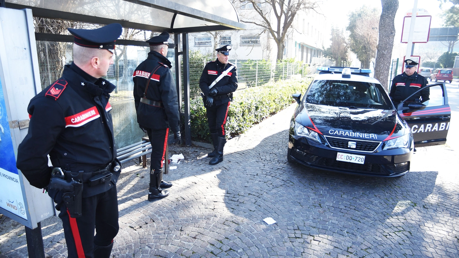 Due giovani accoltellati a Riccione, i carabinieri sul posto (foto Migliorini)