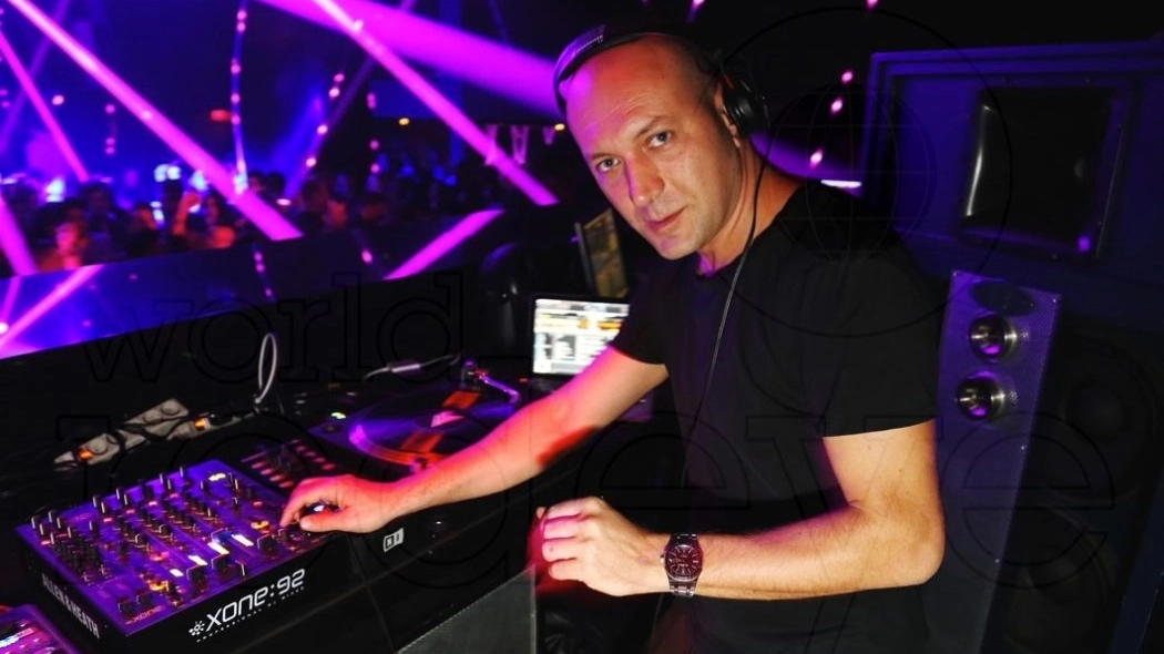 Il DJ Marco Carola uno dei maggiori esponenti della scena techno e tech-house 