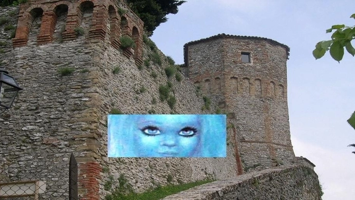 A Torriana c’è il castello di Montebello, con la leggenda del fantasma di Azzurrina