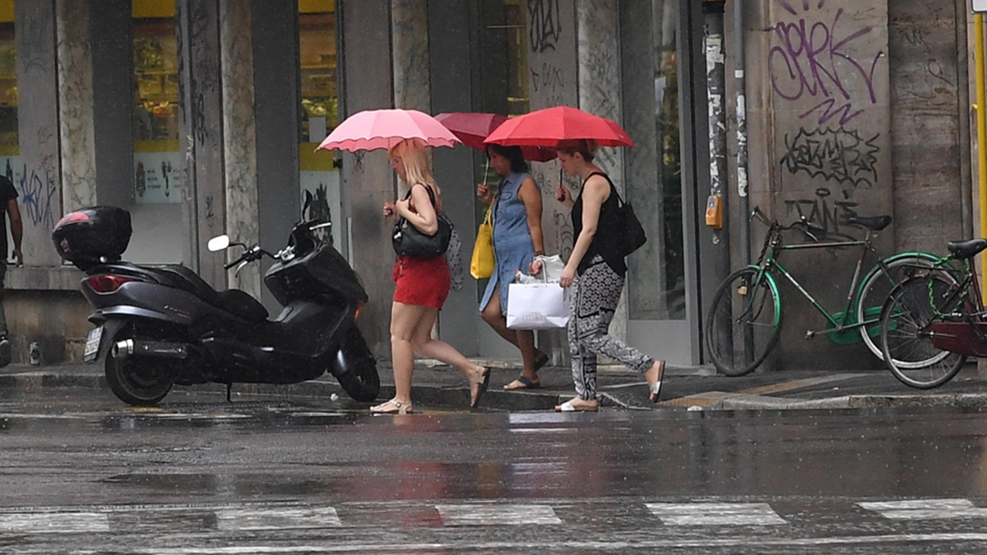 Pioggia a Bologna domenica 25 giugno (foto Schicchi)