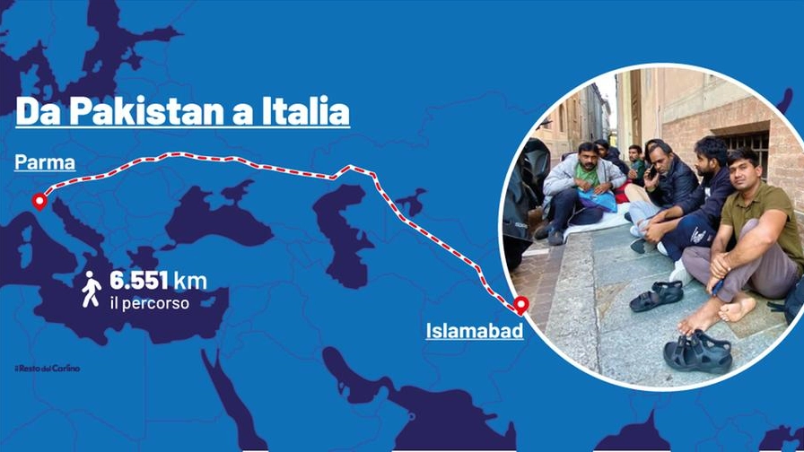 Parma, pakistani accampati in via Cavestro: scoppia il caso in città