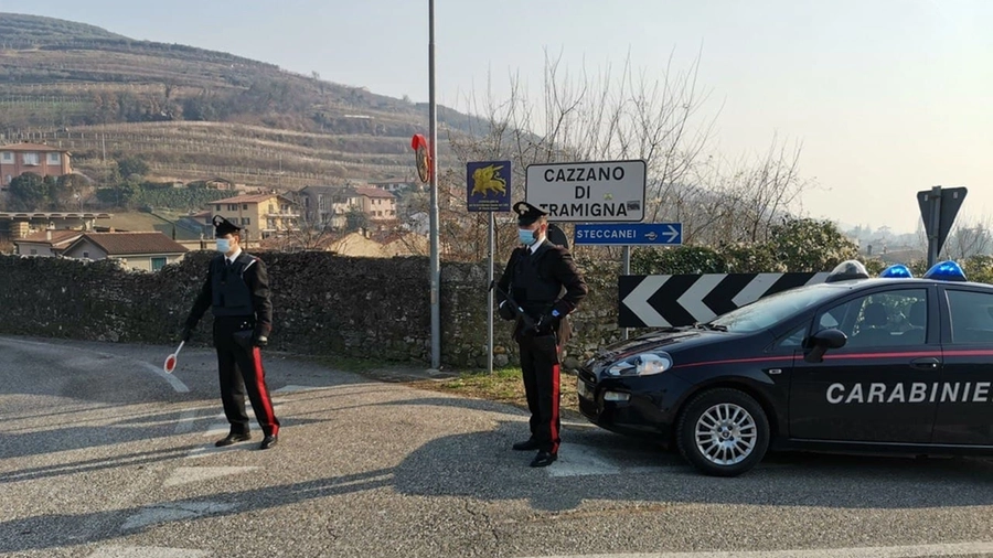 I due sono stati arrestati dai carabinieri a Cazzano di Tramigna (Verona)