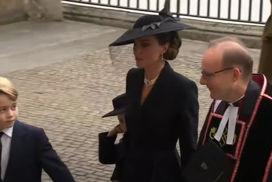 George, Kate e Charlotte al loro arrivo a Westminster