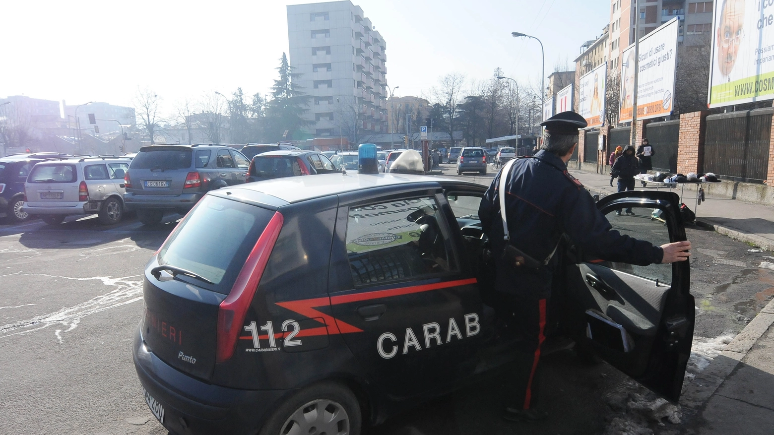 Bologna, parcheggiatori abusivi scoperti in Fiera dai carabinieri