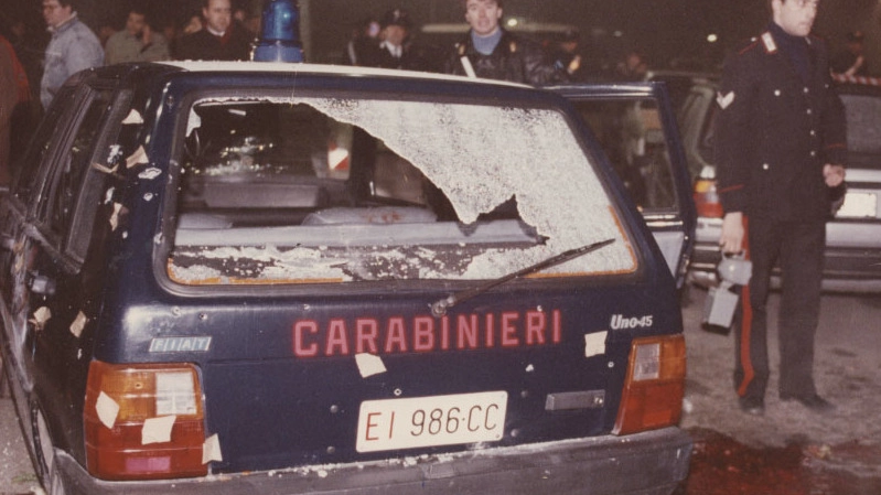 L’auto di Moneta, Mitilini e Stefanini crivellata dai colpi sparati dai fratelli Savi