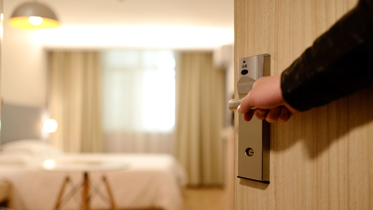 Una stanza d'hotel: al Gabbiano di Civitanova resta un conto in sospeso da oltre 13mila euro