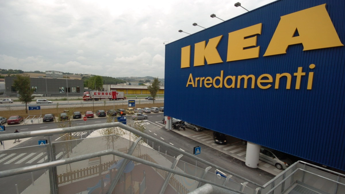 L'Ikea di Ancona-Camerano (Ancona)