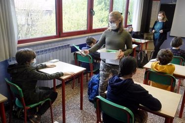 Covid a scuola: in Emilia Romagna quarantena studenti ridotta da 14 a 10 giorni