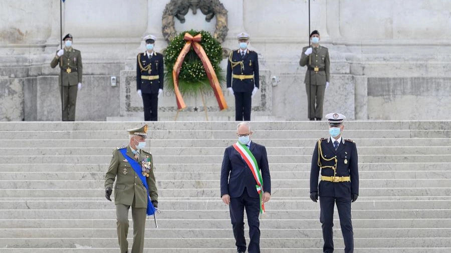 L'omaggio al Milite Ignoto del nuovo sindaco di Roma, Roberto Gualtieri