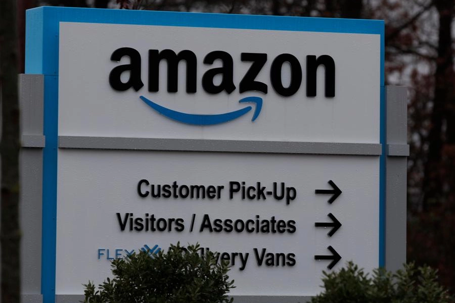 Amazon lancia anche a Bologna gli hub di micromobilità